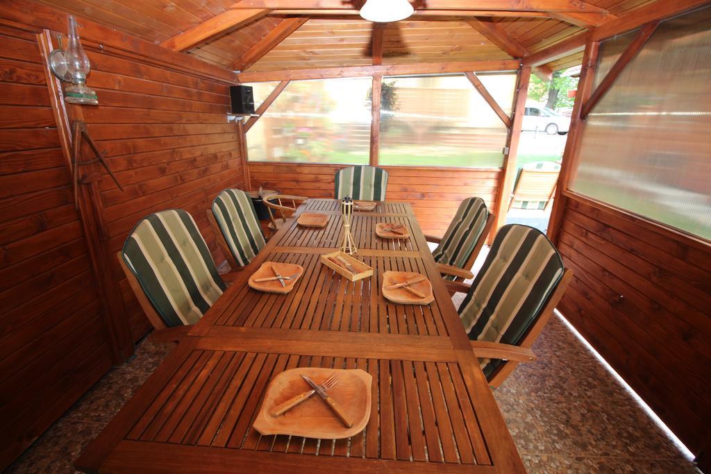 Villa Lienka Bešeňová Exteriör bild