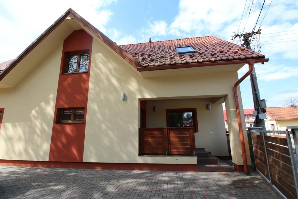 Villa Lienka Bešeňová Exteriör bild